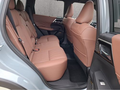 https://csb-strapi-files.fsn1.your-objectstorage.com/inventory-cars/images/575da25641277b0b2b526229640f746cf6e1376f/18_500_9914.jpg