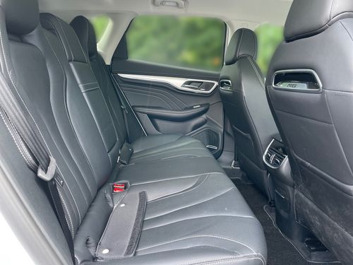 https://csb-strapi-files.fsn1.your-objectstorage.com/inventory-cars/images/577f8a276d6872b01ad9712cf33c9327cb882ea4/12_500_9609.jpg