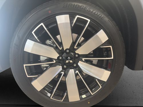 https://csb-strapi-files.fsn1.your-objectstorage.com/inventory-cars/images/58f6dcd42a7ab15945ebd4fc41f3c3fcf042a05b/2_500_6787.jpg