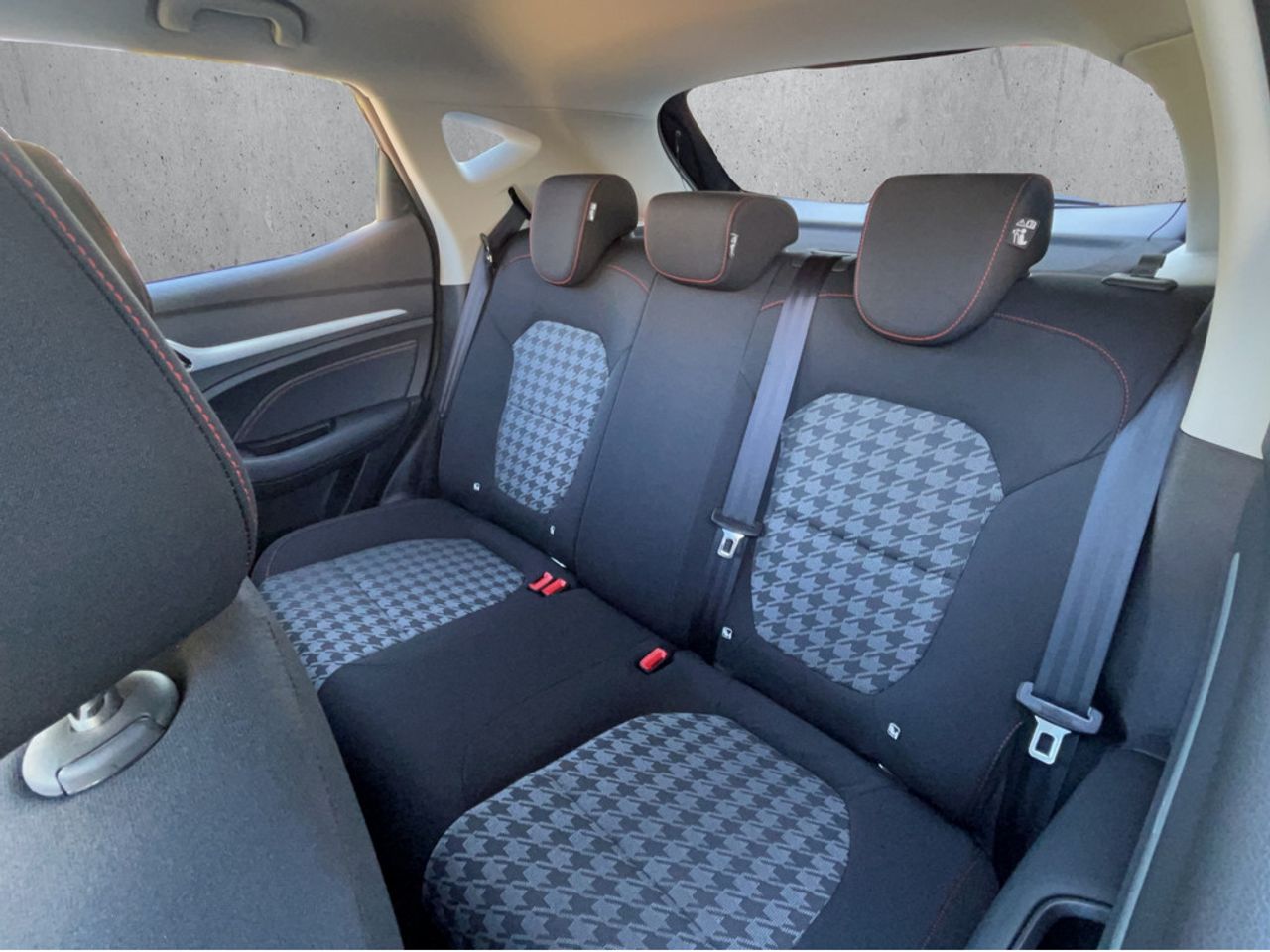 https://csb-strapi-files.fsn1.your-objectstorage.com/inventory-cars/images/593eb73df0d9f63364bd258f2dfab2d3d1cdc724/14_1280_9328.jpg