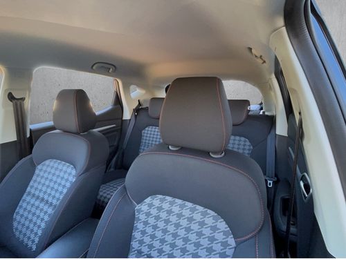 https://csb-strapi-files.fsn1.your-objectstorage.com/inventory-cars/images/593eb73df0d9f63364bd258f2dfab2d3d1cdc724/21_500_4859.jpg