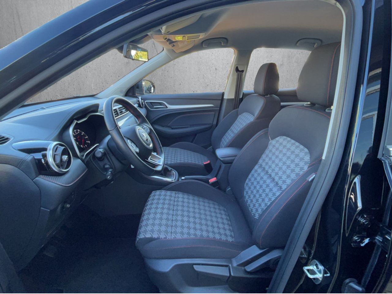 https://csb-strapi-files.fsn1.your-objectstorage.com/inventory-cars/images/593eb73df0d9f63364bd258f2dfab2d3d1cdc724/9_1280_5684.jpg