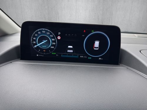 https://csb-strapi-files.fsn1.your-objectstorage.com/inventory-cars/images/5972cfcb5f509f2220fb24e42e6b7a80e0a556ac/18_500_8514.jpg