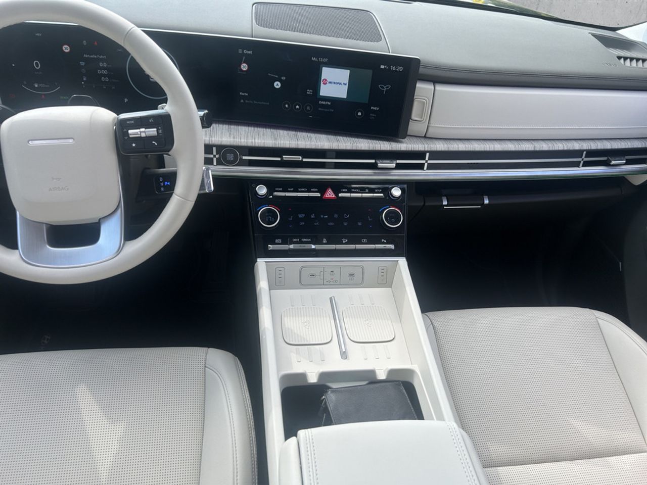 https://csb-strapi-files.fsn1.your-objectstorage.com/inventory-cars/images/59a2ee54cb72c509d28101e4501a0cfb6feb9795/11_1280_5377.jpg
