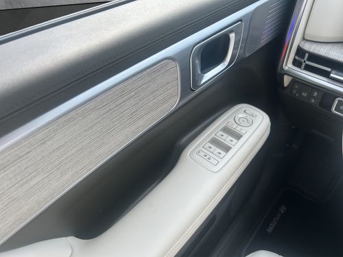https://csb-strapi-files.fsn1.your-objectstorage.com/inventory-cars/images/59a2ee54cb72c509d28101e4501a0cfb6feb9795/13_500_2217.jpg
