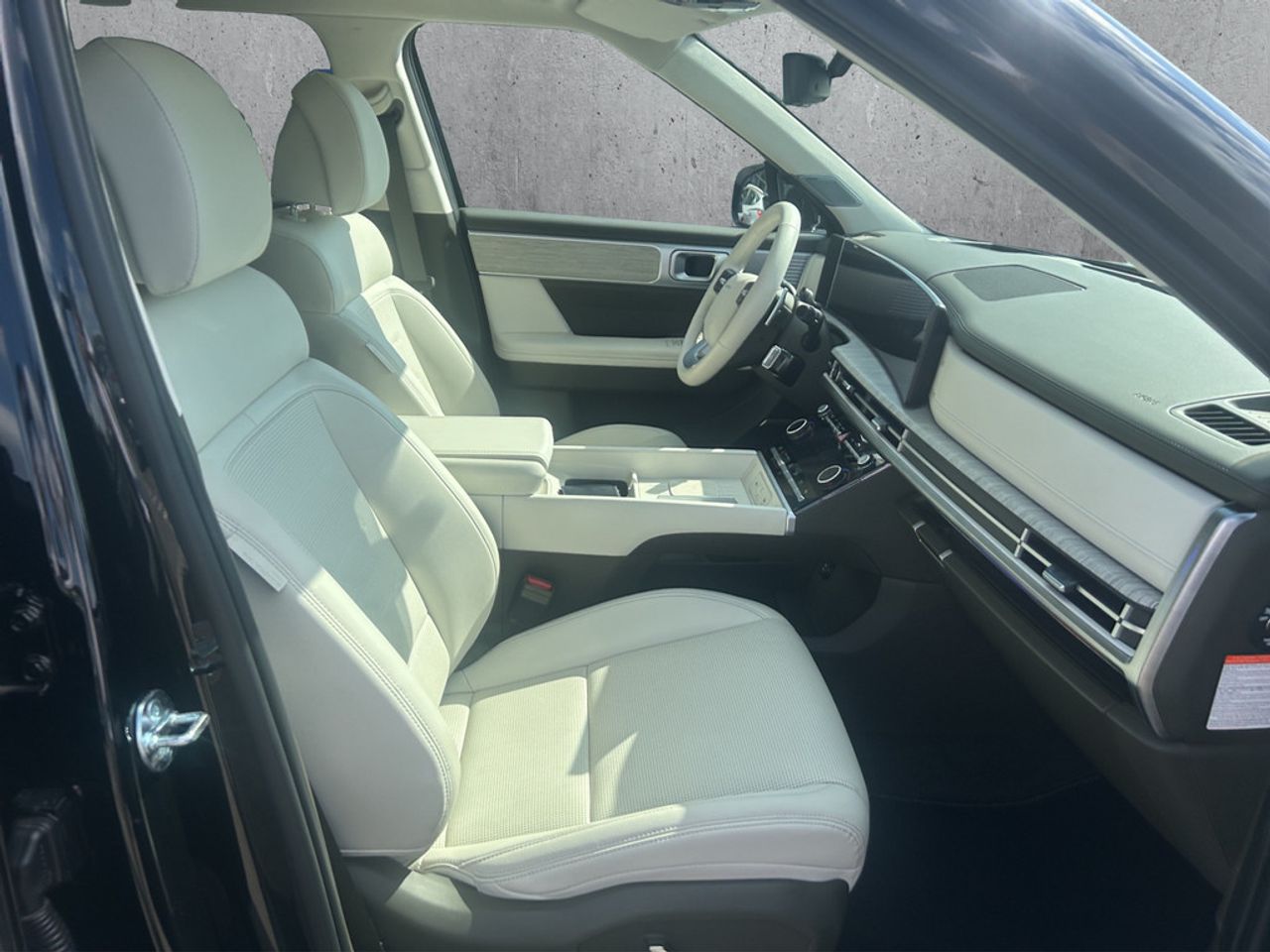 https://csb-strapi-files.fsn1.your-objectstorage.com/inventory-cars/images/59a2ee54cb72c509d28101e4501a0cfb6feb9795/16_1280_8349.jpg