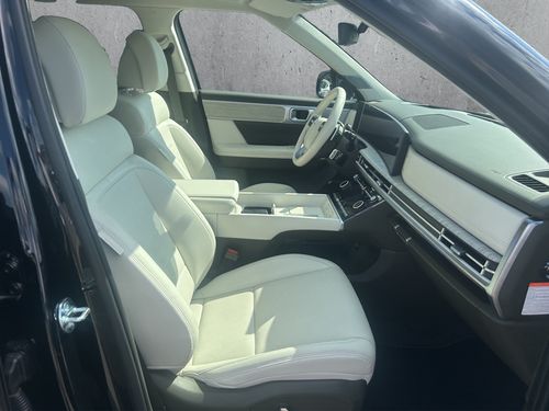 https://csb-strapi-files.fsn1.your-objectstorage.com/inventory-cars/images/59a2ee54cb72c509d28101e4501a0cfb6feb9795/17_500_4557.jpg