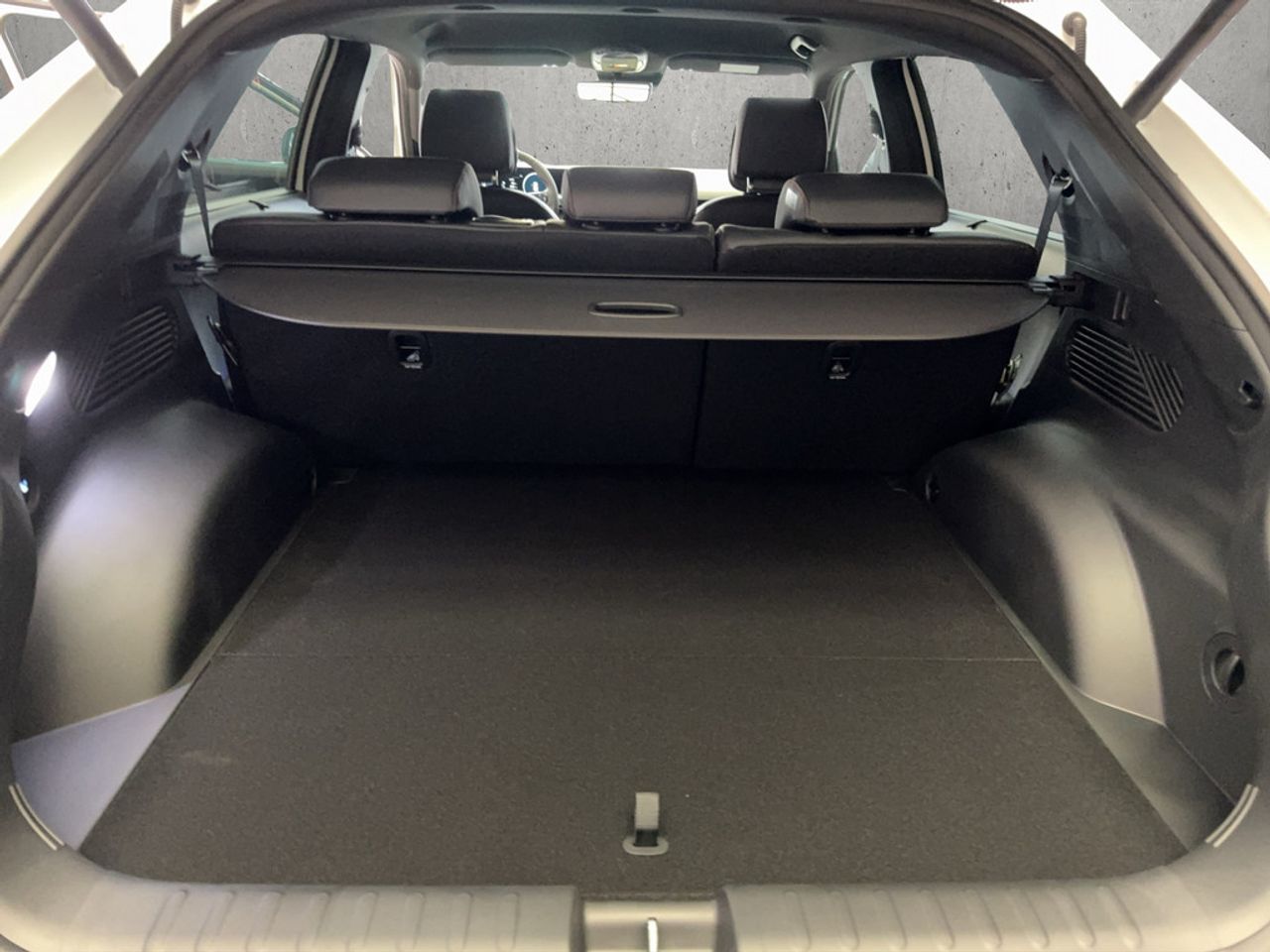 https://csb-strapi-files.fsn1.your-objectstorage.com/inventory-cars/images/5acdf3f006bb0c79fb016f76418193c50d5375a0/17_1280_1316.jpg