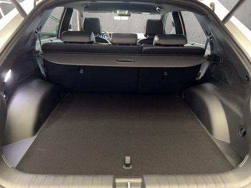 https://csb-strapi-files.fsn1.your-objectstorage.com/inventory-cars/images/5acdf3f006bb0c79fb016f76418193c50d5375a0/17_500_2497.jpg