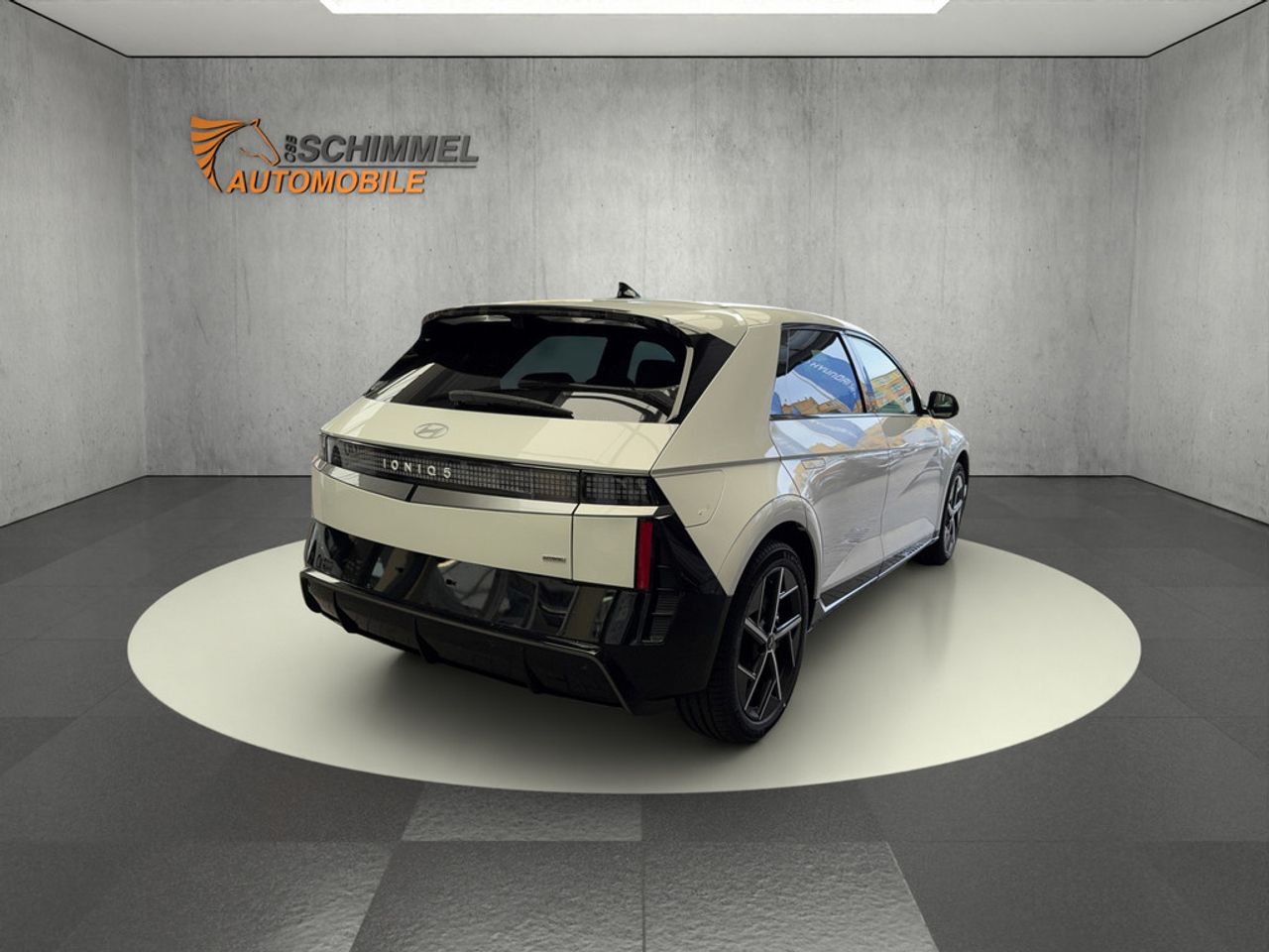 https://csb-strapi-files.fsn1.your-objectstorage.com/inventory-cars/images/5acdf3f006bb0c79fb016f76418193c50d5375a0/6_1280_6967.jpg