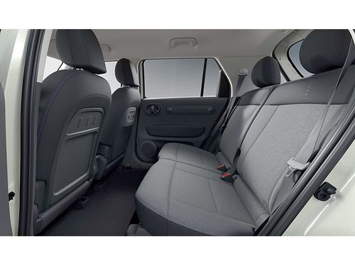 https://csb-strapi-files.fsn1.your-objectstorage.com/inventory-cars/images/5b9ba885965b4de5fdaefe7862cf7547a42aa38e/11_500_1778.jpg