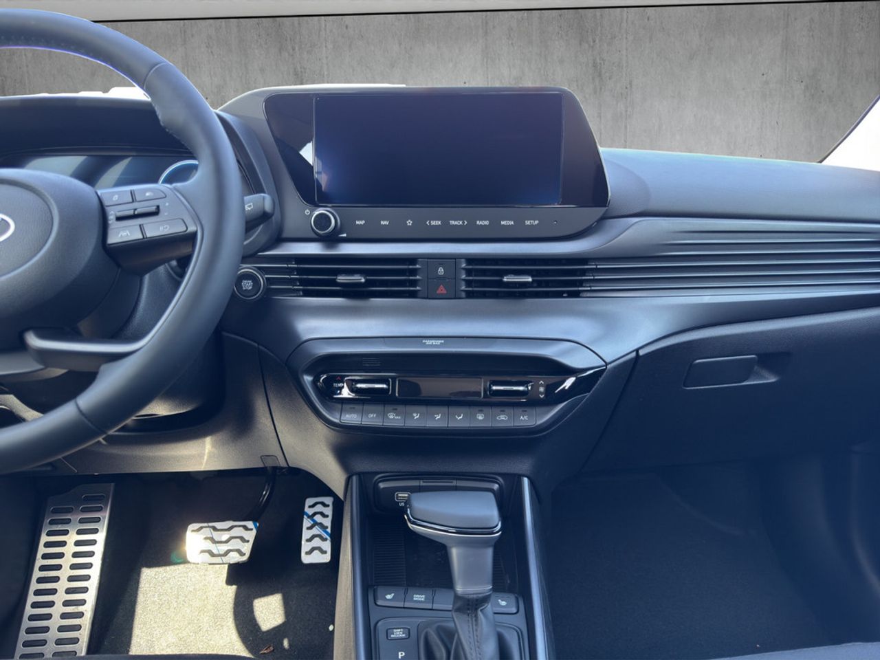 https://csb-strapi-files.fsn1.your-objectstorage.com/inventory-cars/images/5ce89a0d6ca5f046af9b03a81862660496ff11ce/16_1280_1152.jpg