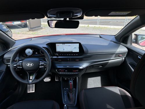https://csb-strapi-files.fsn1.your-objectstorage.com/inventory-cars/images/5d171ced7f521787b2679397de2963ca2066402b/13_500_3698.jpg