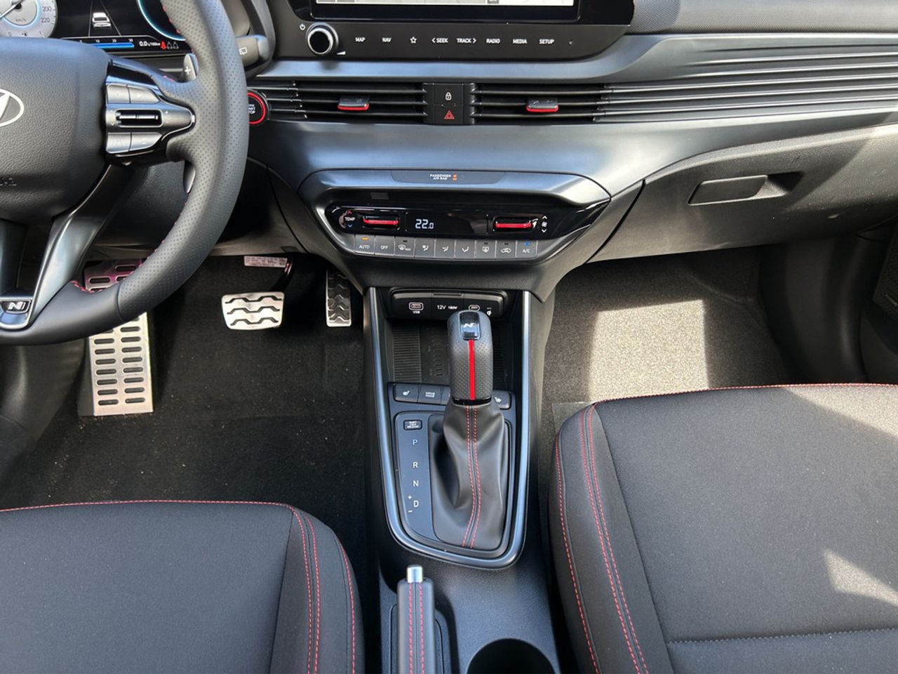 https://csb-strapi-files.fsn1.your-objectstorage.com/inventory-cars/images/5d171ced7f521787b2679397de2963ca2066402b/14_1280_2366.jpg