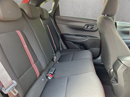 https://csb-strapi-files.fsn1.your-objectstorage.com/inventory-cars/images/5d171ced7f521787b2679397de2963ca2066402b/17_500_6317.jpg