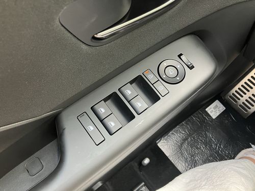 https://csb-strapi-files.fsn1.your-objectstorage.com/inventory-cars/images/5e3fc17effc85c1fd5b3bda95b53e915c7c4fd2d/13_500_4102.jpg