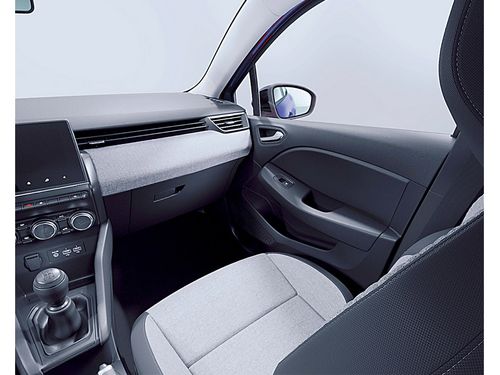 https://csb-strapi-files.fsn1.your-objectstorage.com/inventory-cars/images/5e5f8eccf732022ec7a242ed40c12ff3b4561413/10_500_9492.jpg
