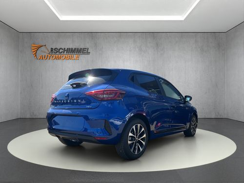 https://csb-strapi-files.fsn1.your-objectstorage.com/inventory-cars/images/5e6abfbc3aa60190da8dafb2c95f0273e1f77521/7_500_2621.jpg