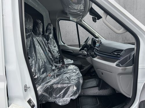 https://csb-strapi-files.fsn1.your-objectstorage.com/inventory-cars/images/5f9fecc2fda9c0762e4c1583401eb66b9225f7a1/20_500_2507.jpg