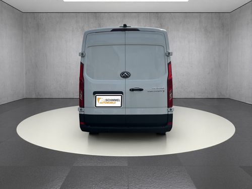 https://csb-strapi-files.fsn1.your-objectstorage.com/inventory-cars/images/5f9fecc2fda9c0762e4c1583401eb66b9225f7a1/4_500_1386.jpg