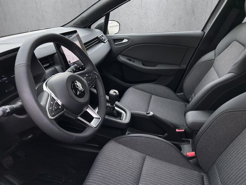 https://csb-strapi-files.fsn1.your-objectstorage.com/inventory-cars/images/63244e8f46312318aa9beba4668c461e16e7881f/9_500_4684.jpg