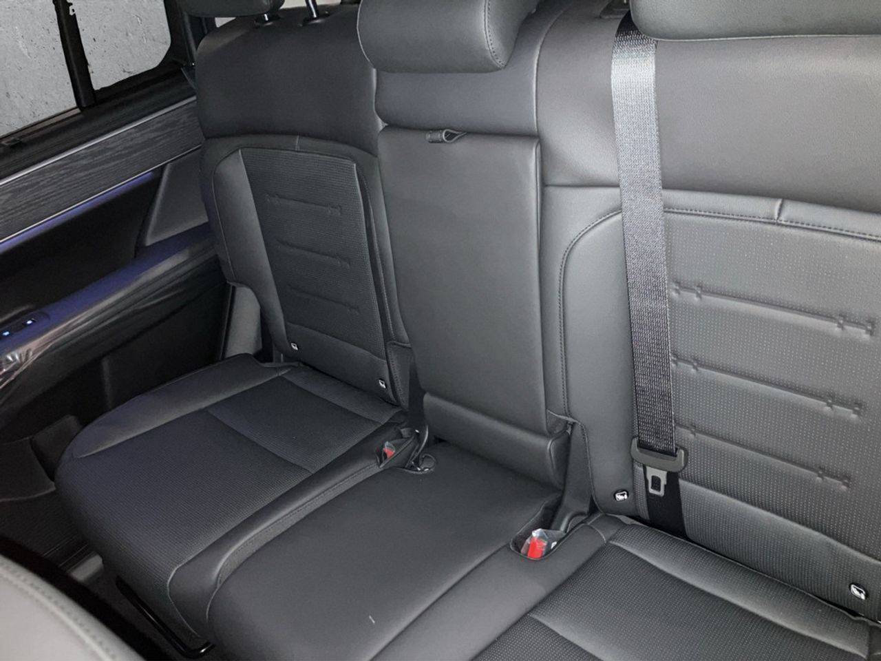 https://csb-strapi-files.fsn1.your-objectstorage.com/inventory-cars/images/632b0f07c24e95ab0bba4f21600076ee8fa74f44/15_1280_4118.jpg