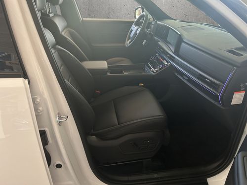 https://csb-strapi-files.fsn1.your-objectstorage.com/inventory-cars/images/6331265e107ec67d746a8e4ca66b8d79ea30792d/20_500_5001.jpg