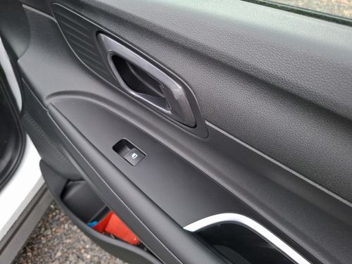 https://csb-strapi-files.fsn1.your-objectstorage.com/inventory-cars/images/63e511f36e03898c5e6c284d80a477d0adb190cd/21_500_3409.jpg