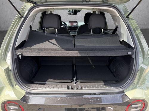 https://csb-strapi-files.fsn1.your-objectstorage.com/inventory-cars/images/6483c28412b7cd58d8d5be85ae8b2a1b97e02de3/5_500_4751.jpg