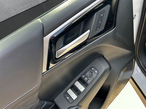 https://csb-strapi-files.fsn1.your-objectstorage.com/inventory-cars/images/64a79f91b4cd112aaaaa216e0a2fb312cc6c4ebe/11_500_4861.jpg