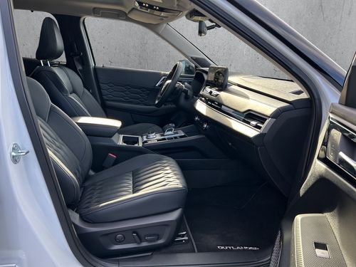https://csb-strapi-files.fsn1.your-objectstorage.com/inventory-cars/images/64a79f91b4cd112aaaaa216e0a2fb312cc6c4ebe/14_500_6255.jpg