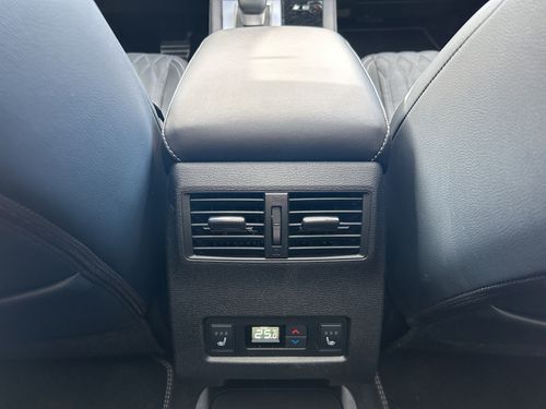 https://csb-strapi-files.fsn1.your-objectstorage.com/inventory-cars/images/64a79f91b4cd112aaaaa216e0a2fb312cc6c4ebe/22_500_6699.jpg