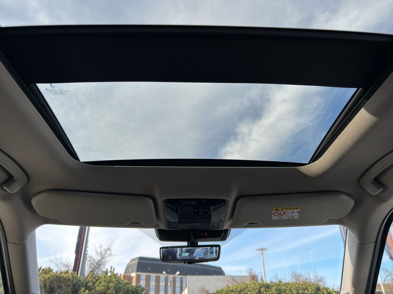 https://csb-strapi-files.fsn1.your-objectstorage.com/inventory-cars/images/64a79f91b4cd112aaaaa216e0a2fb312cc6c4ebe/31_1280_2930.jpg