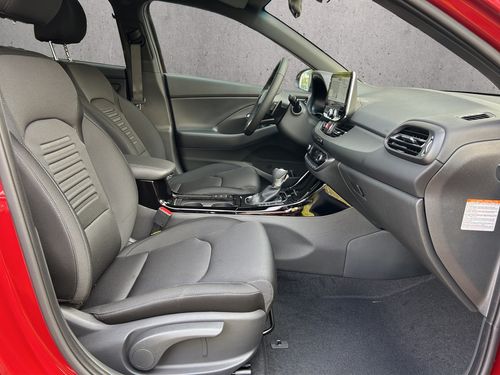 https://csb-strapi-files.fsn1.your-objectstorage.com/inventory-cars/images/654946cdf29fc8a0e687c8b704914e8d4259680f/14_500_7988.jpg