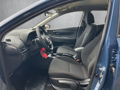 https://csb-strapi-files.fsn1.your-objectstorage.com/inventory-cars/images/65560938b35dad819d2af1e1bb6824aa1a47a2d7/10_500_3284.jpg