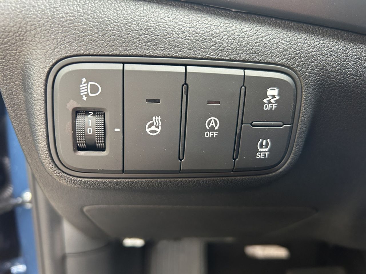 https://csb-strapi-files.fsn1.your-objectstorage.com/inventory-cars/images/65560938b35dad819d2af1e1bb6824aa1a47a2d7/33_1280_1350.jpg