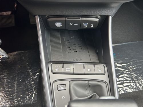 https://csb-strapi-files.fsn1.your-objectstorage.com/inventory-cars/images/65560938b35dad819d2af1e1bb6824aa1a47a2d7/34_500_2921.jpg