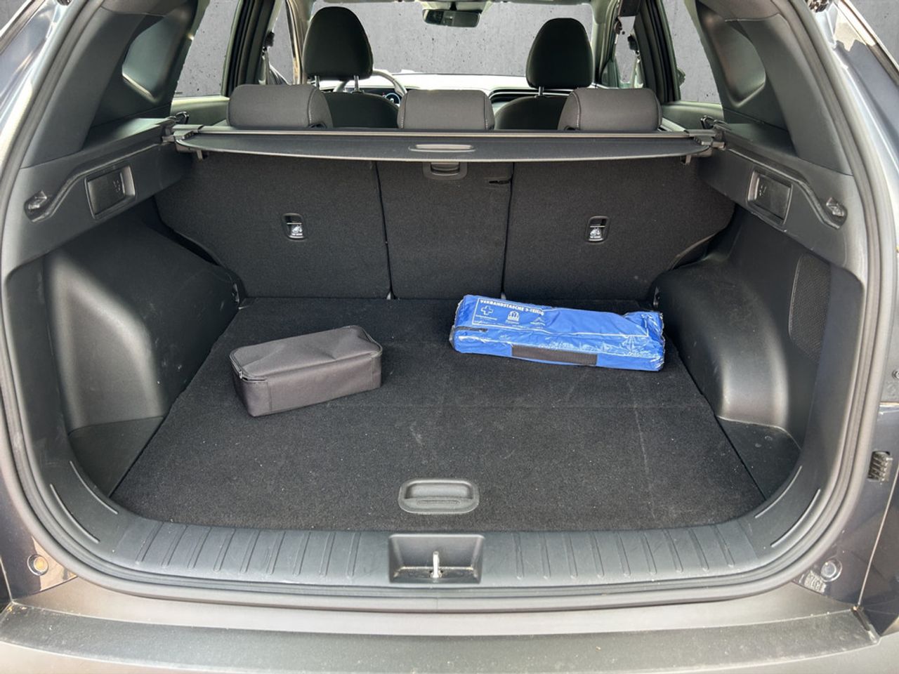 https://csb-strapi-files.fsn1.your-objectstorage.com/inventory-cars/images/65d9039d8886d7404ea91dbebc9962a4243ada5e/15_1280_5717.jpg