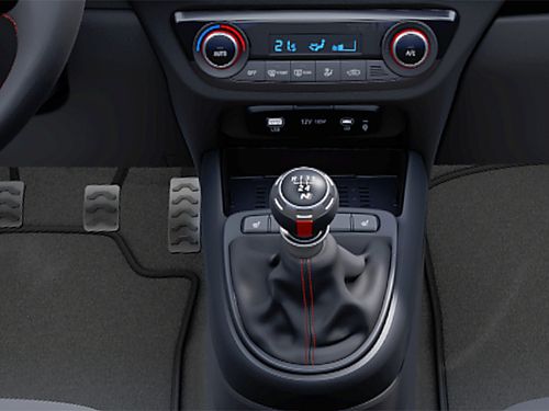 https://csb-strapi-files.fsn1.your-objectstorage.com/inventory-cars/images/666444f6e43fb87b11118241f90c4dcfb5501ddb/11_500_1296.jpg