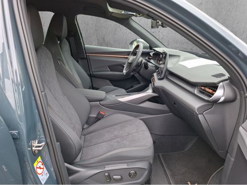 https://csb-strapi-files.fsn1.your-objectstorage.com/inventory-cars/images/66ade1f6cde5d89e1ca009a8aa15bc91f472114a/18_500_1644.jpg