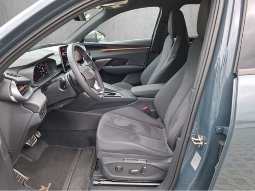 https://csb-strapi-files.fsn1.your-objectstorage.com/inventory-cars/images/66ade1f6cde5d89e1ca009a8aa15bc91f472114a/9_500_2007.jpg