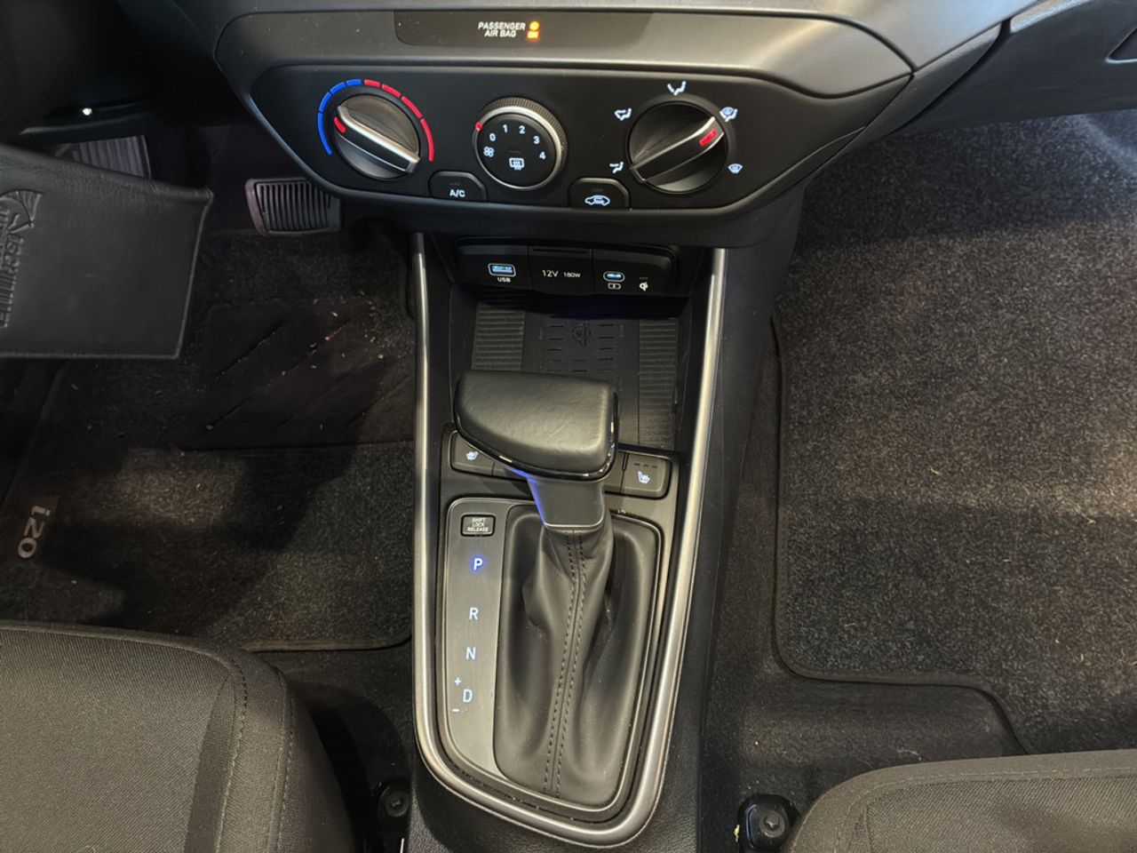 https://csb-strapi-files.fsn1.your-objectstorage.com/inventory-cars/images/68c4dc7597778b2b885a64801dfb1ed0ed8b71f1/21_1280_2473.jpg