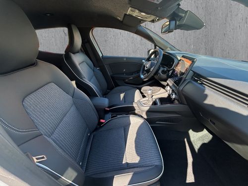 https://csb-strapi-files.fsn1.your-objectstorage.com/inventory-cars/images/69b0aacbfd2e7d8e8ce916469783b071a72d6a72/19_500_3363.jpg