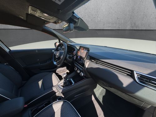 https://csb-strapi-files.fsn1.your-objectstorage.com/inventory-cars/images/69b0aacbfd2e7d8e8ce916469783b071a72d6a72/21_500_5084.jpg