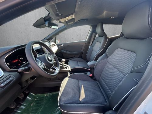 https://csb-strapi-files.fsn1.your-objectstorage.com/inventory-cars/images/69b0aacbfd2e7d8e8ce916469783b071a72d6a72/9_500_8978.jpg
