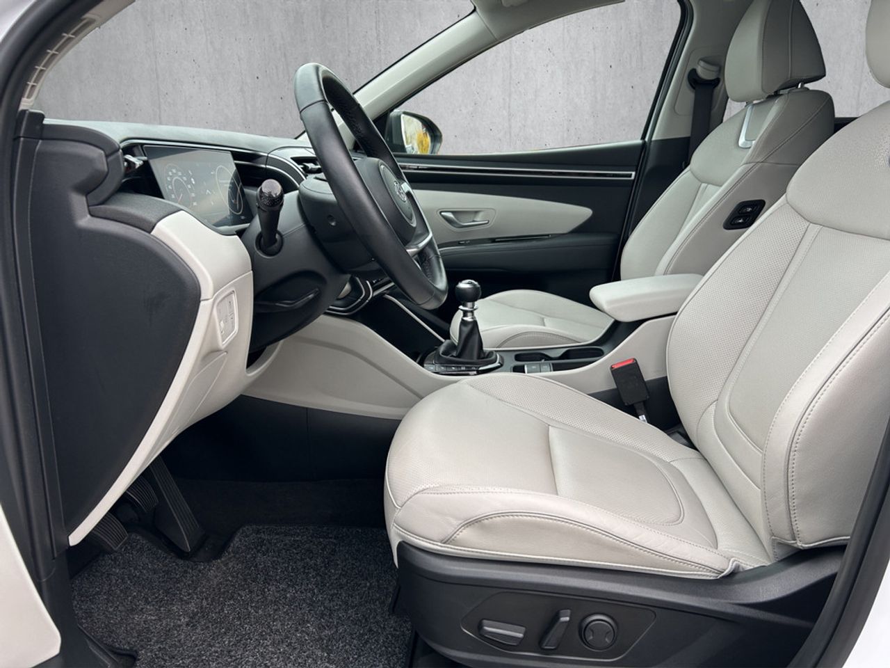 https://csb-strapi-files.fsn1.your-objectstorage.com/inventory-cars/images/6a66ec96debd24616678aa5cf938d57bc0a87cf2/10_1280_3738.jpg