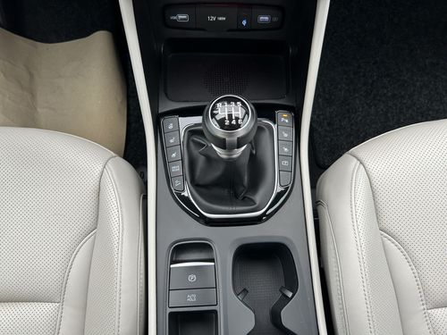 https://csb-strapi-files.fsn1.your-objectstorage.com/inventory-cars/images/6a66ec96debd24616678aa5cf938d57bc0a87cf2/18_500_5080.jpg