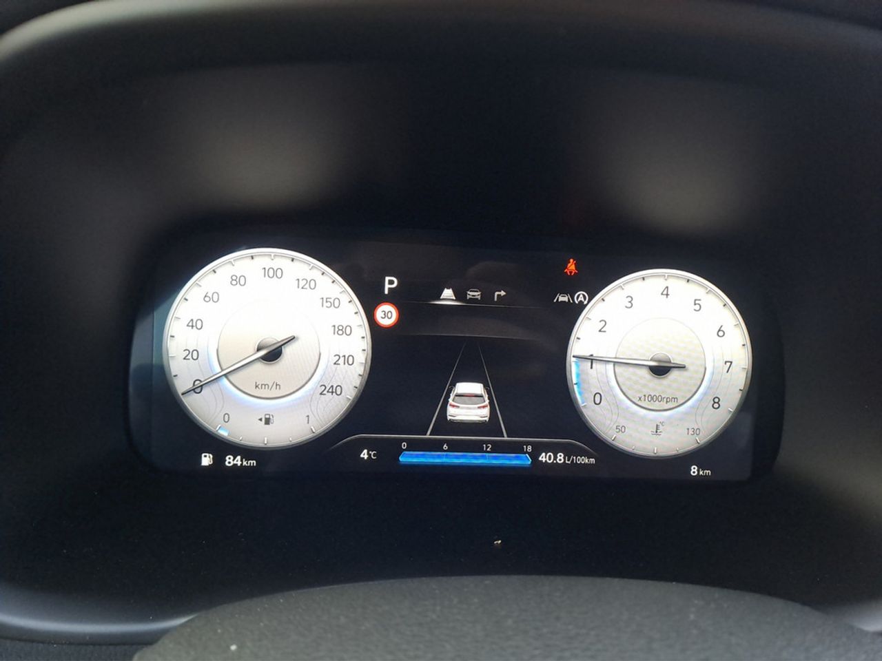 https://csb-strapi-files.fsn1.your-objectstorage.com/inventory-cars/images/6aacc9c7e9657b598124c0c1869c3b0966d85224/11_1280_3004.jpg