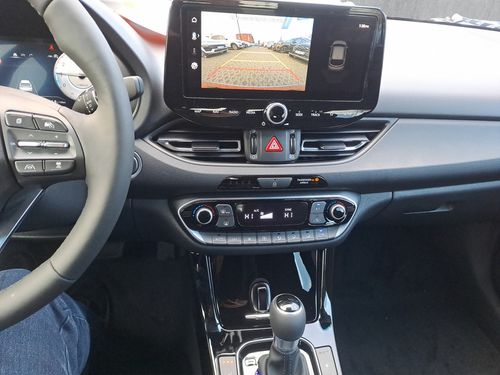 https://csb-strapi-files.fsn1.your-objectstorage.com/inventory-cars/images/6aacc9c7e9657b598124c0c1869c3b0966d85224/12_500_4286.jpg