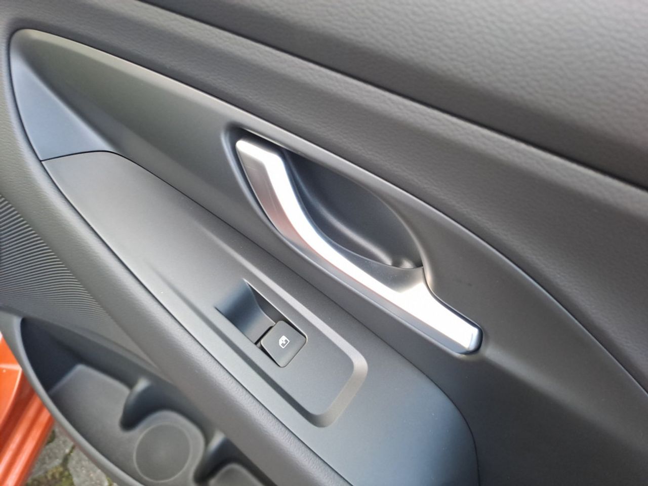 https://csb-strapi-files.fsn1.your-objectstorage.com/inventory-cars/images/6aacc9c7e9657b598124c0c1869c3b0966d85224/21_1280_2502.jpg